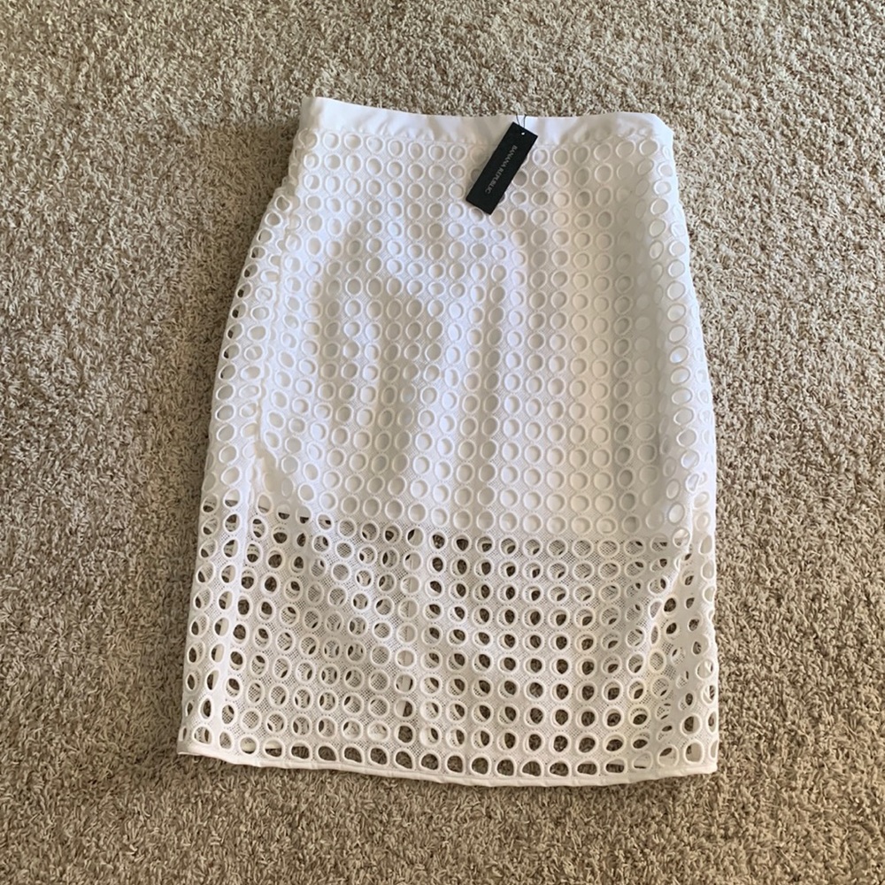 Gorgeous  Banana Republic white skirt